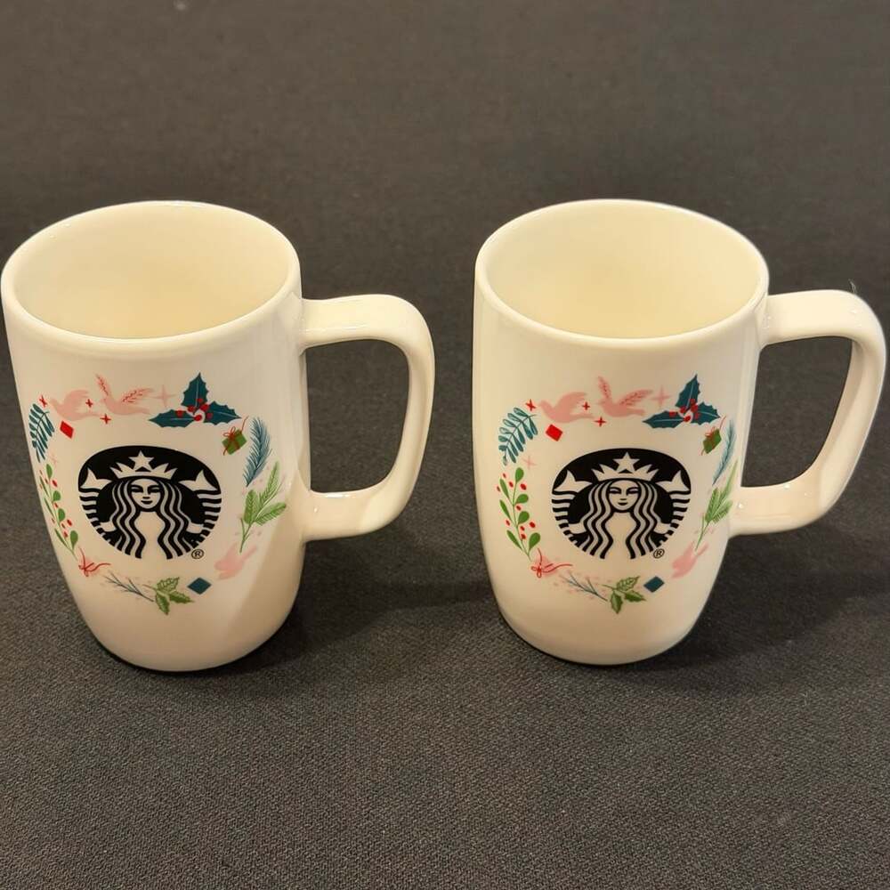 Starbucks Christmas Wreath 8 oz Mug Set of 2